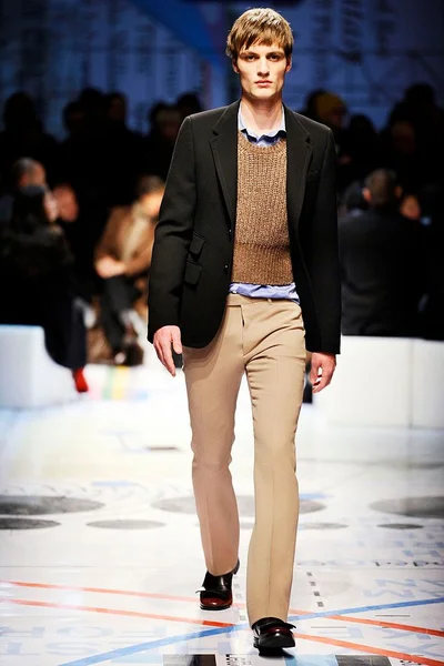 Look 2